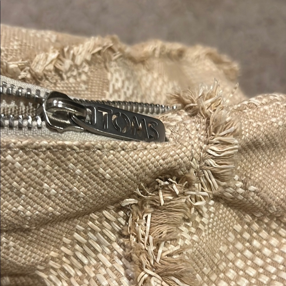 FREE PEOPLE TOMS NWT boho hobo crossbody crescent Shoulder Bag artsy neutral - Picture 4 of 16